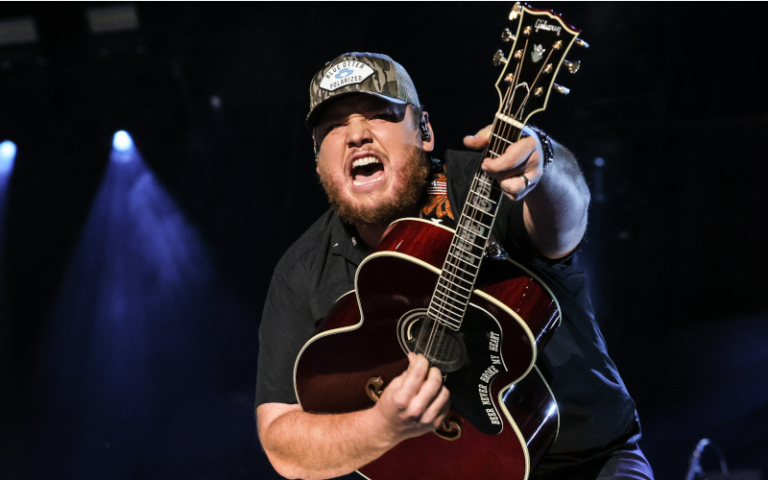 luke combs world tour lucas oil